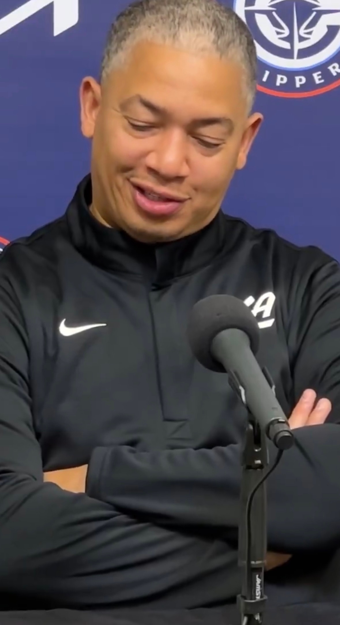 DNP两场，然后直接首发，卢的经典多点变化，脑子就得发懵[doge] ​​​