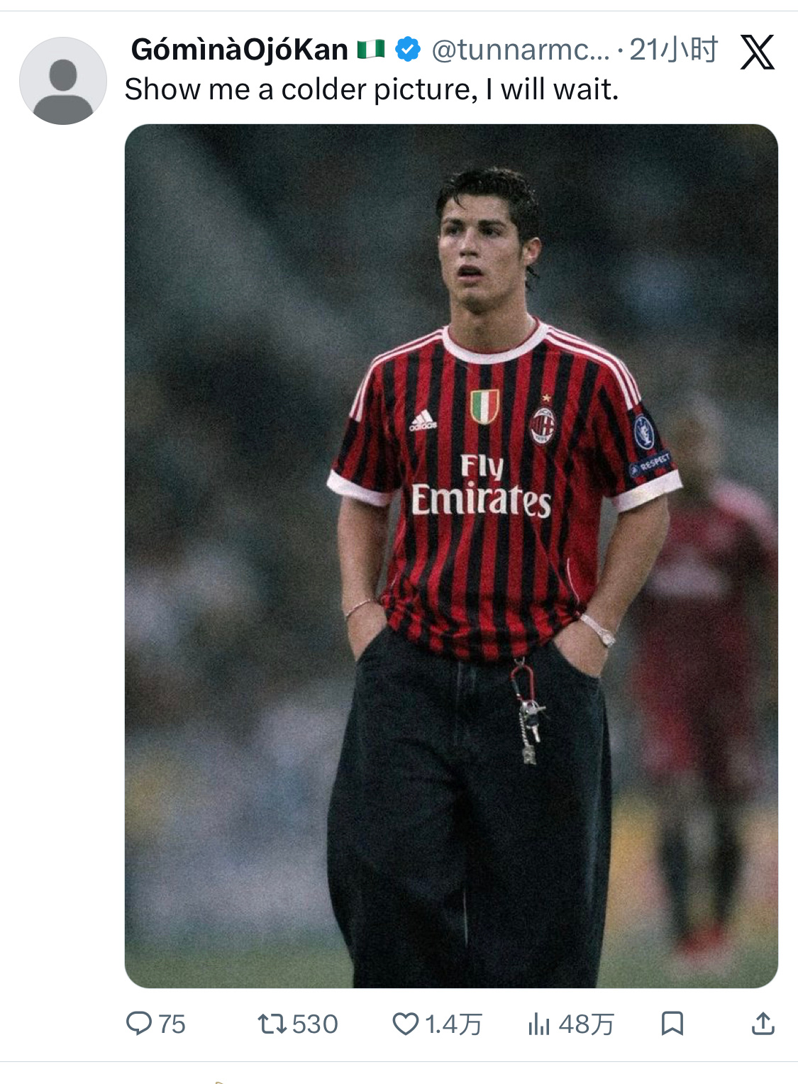 谁给P的。。。我罗这脸穿啥都好看