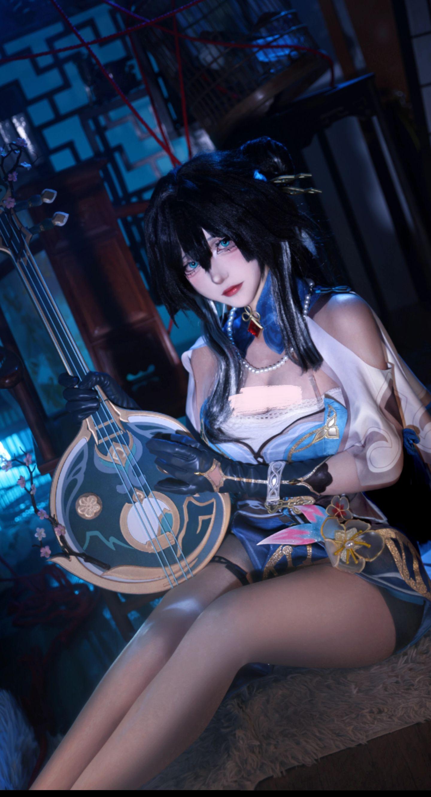 你班主任让你填妈妈的手机号，你填我的干嘛。一种很新的cosplay