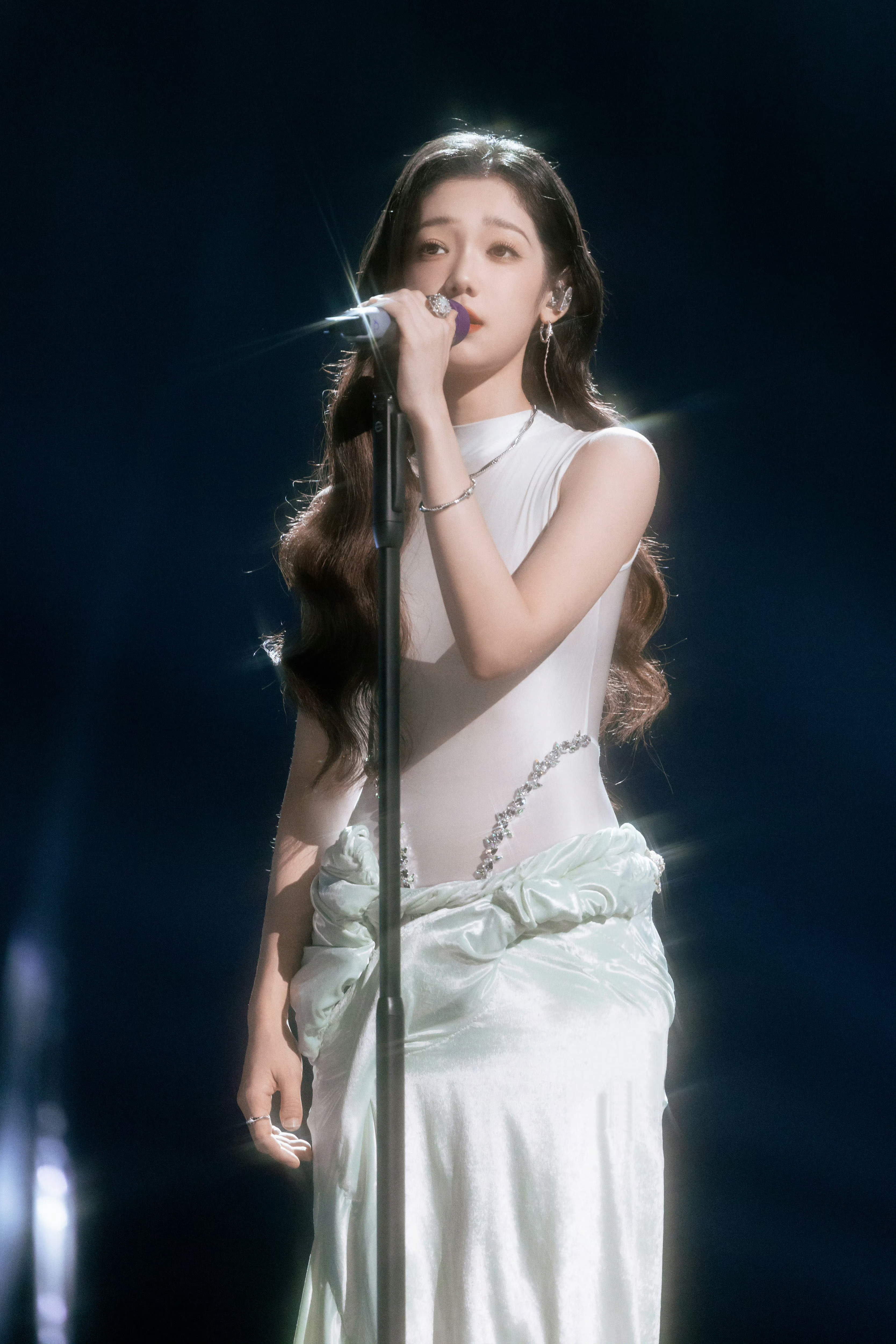 剧集成何体统OST阵容 又可以听希林娜依高的OST了‼️好期待唱的时空守护曲《炽