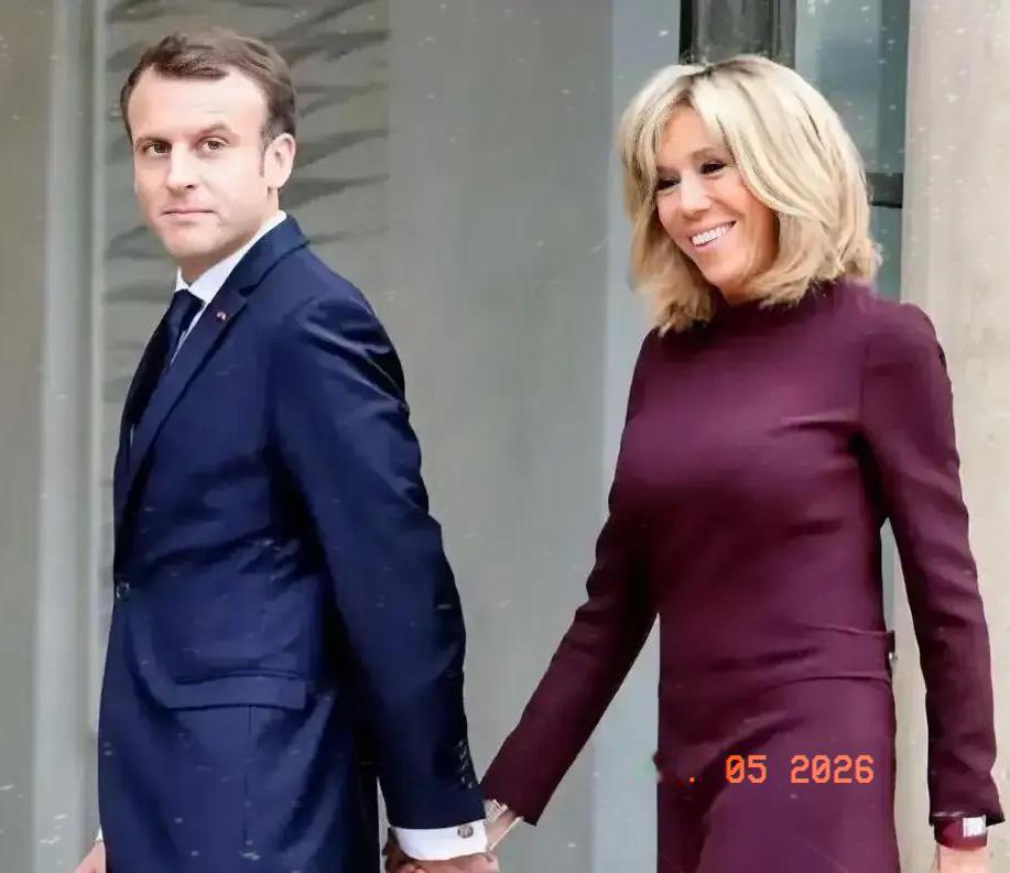 就在今天

瑞士联邦委员会宣

马杜罗赴美后，瑞士随即宣布冻结其相关资产，期限长