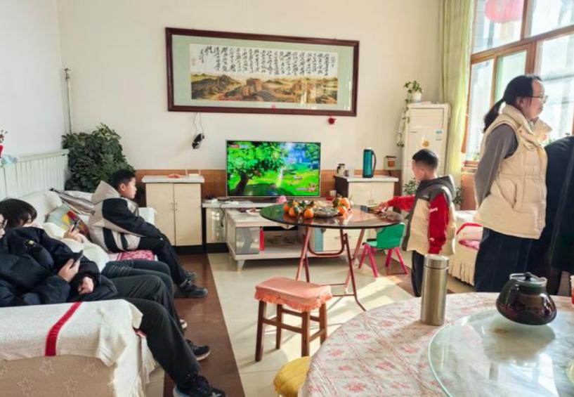 现在的人情关系越来越淡薄，究竟是时代变了，还是人心慢慢变得冷漠了？

不知道大家