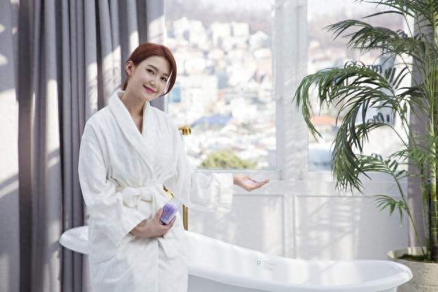 搓澡大姐干了8年说实话：女人脱了衣服才看清的几个皮肤真相
