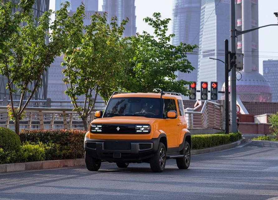 “年轻人的第一台车”是什么样的？宝骏悦也或许成为最优解。
 
最近宝骏悦也真的火