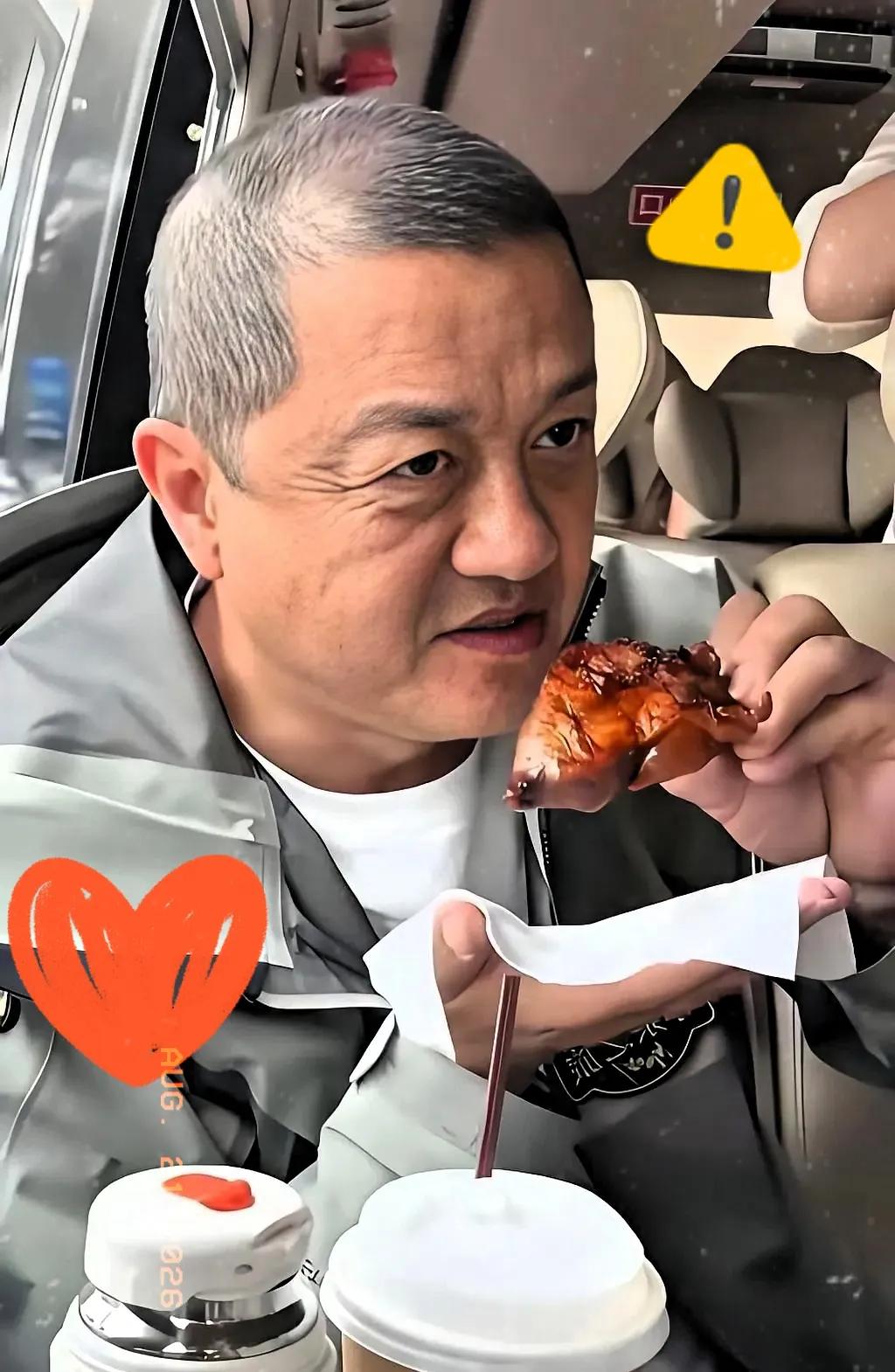 说李亚鹏做生意没准头，或者是个“败家子”，这我都认，毕竟这些年他那点家底确实折腾