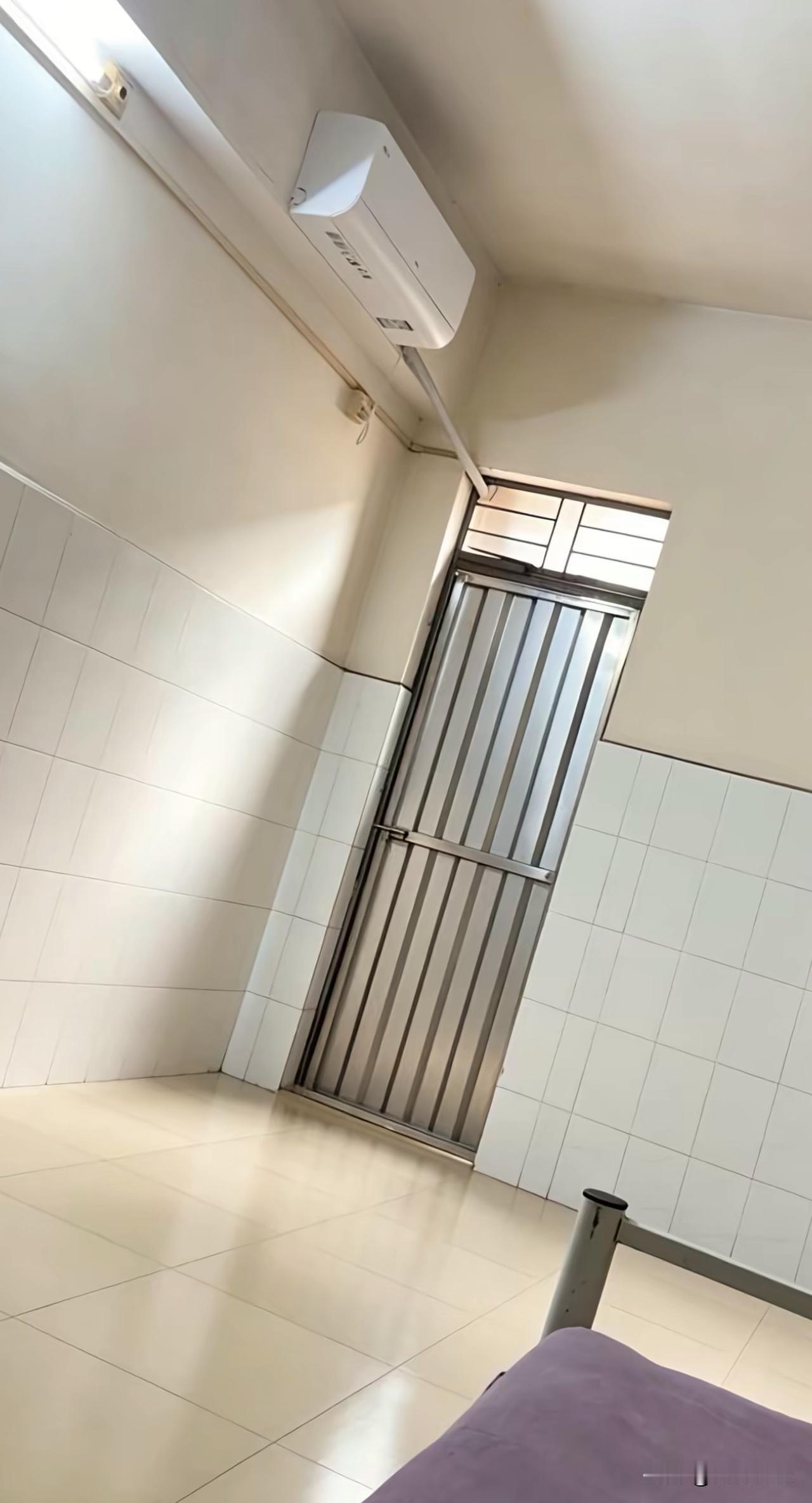 快点说 端午节你们是不是也是一个人躺在出租房里过 饭也没吃[尬笑]