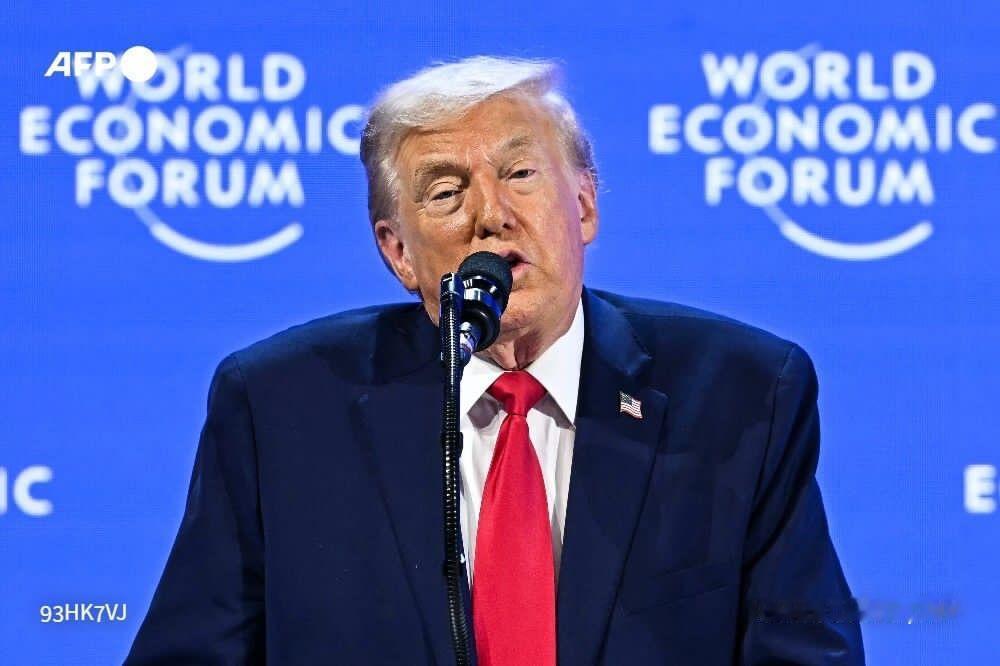 特朗普在达沃斯演讲中称不会使用“武力”攻占格陵兰，但是他还是要定了。

格陵兰肯