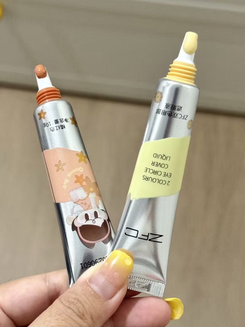 谢可寅自带一张有底气的脸谢可寅眼里都是底气解锁多重身份不惧镜头切换，谢可寅从容奔