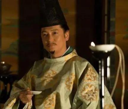 藤原道隆，是日本平安时代中期的著名公卿‌。他是藤原北家、摄政、关白、太政大臣藤原