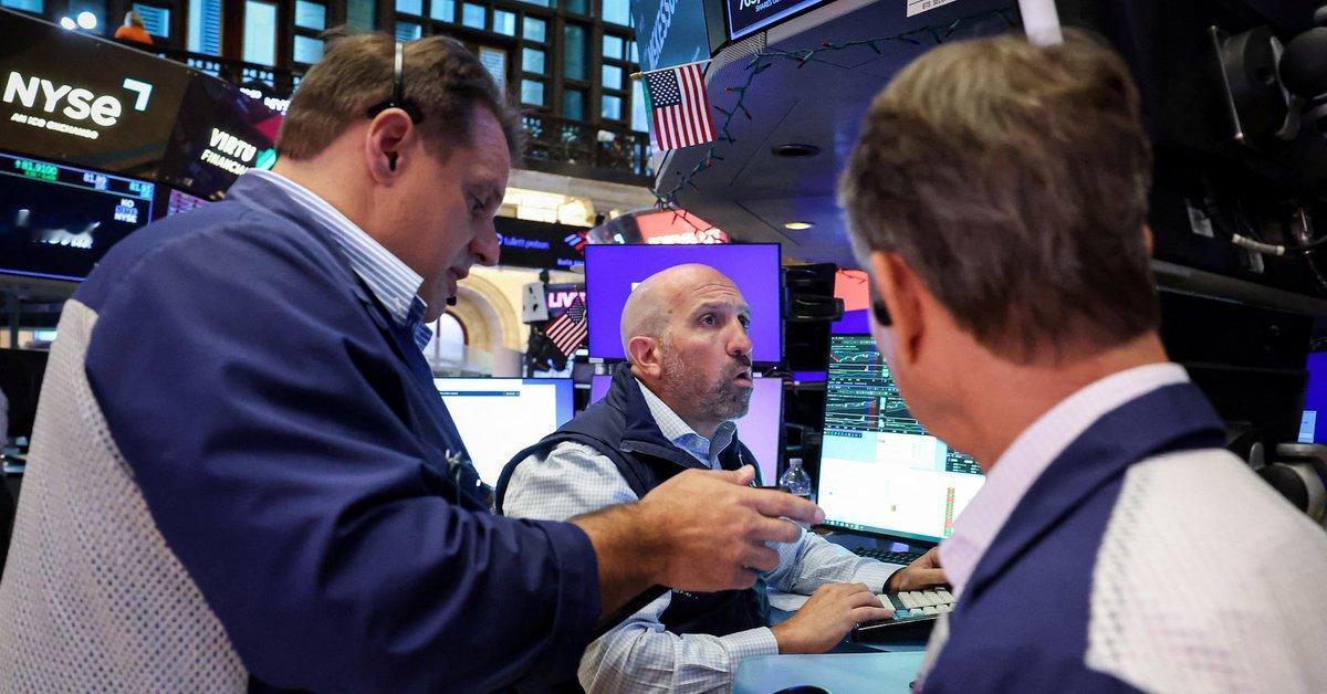 [To learn English]
Global stocks rose on