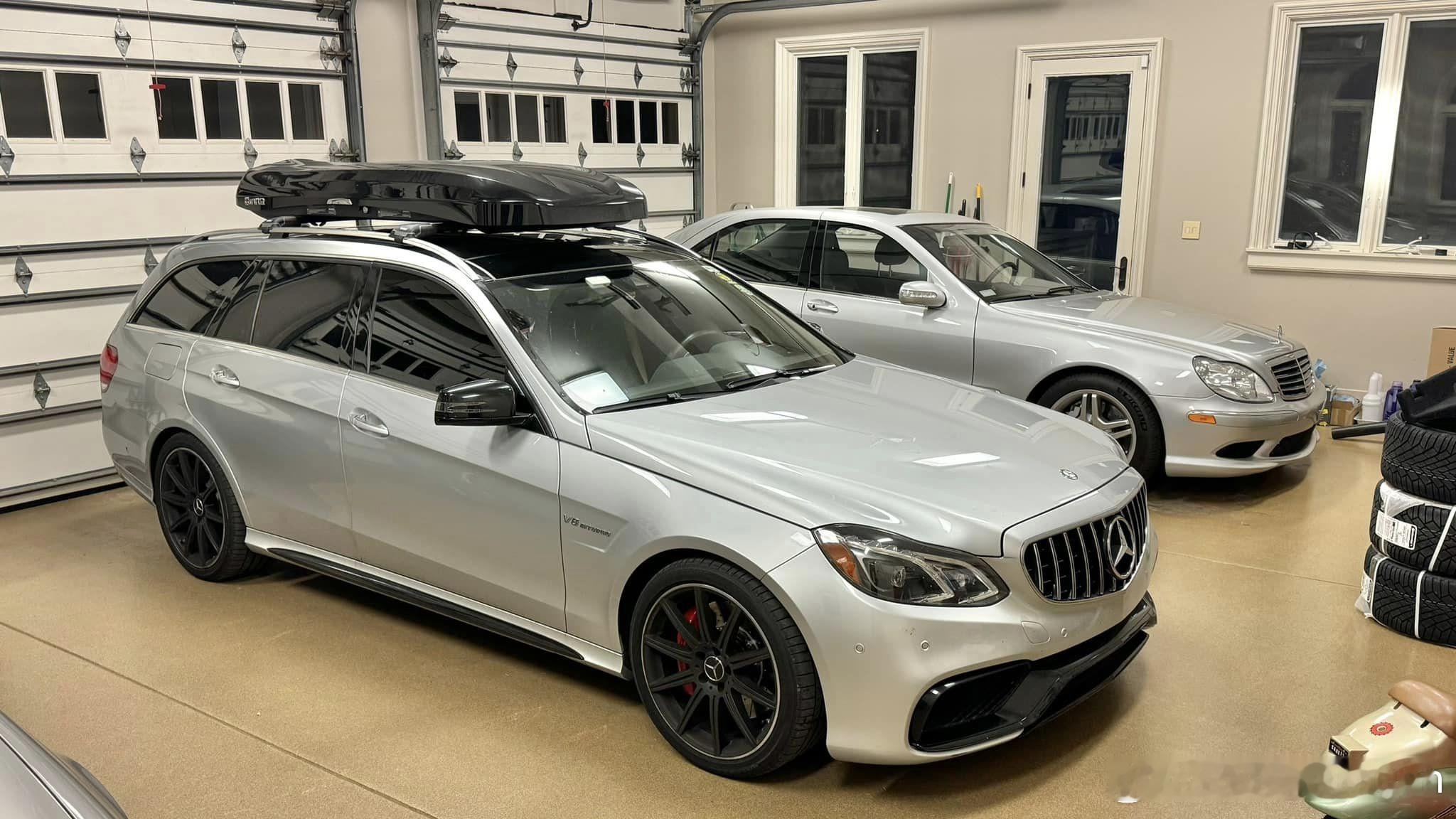 参观一下奔驰爱好者的车库。AMG E63 Wagon可以说是车迷奶爸的最爱了。不