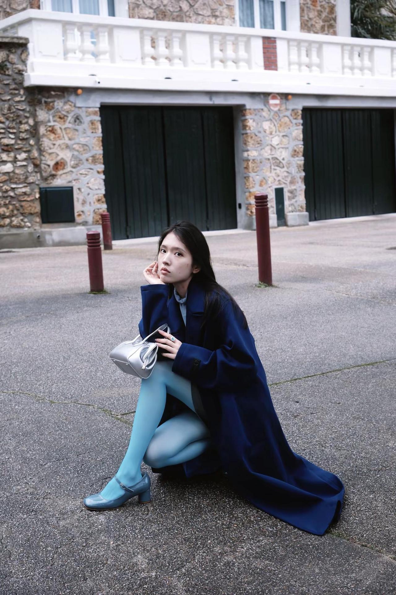 皇家蓝 大衣外套 清冷感