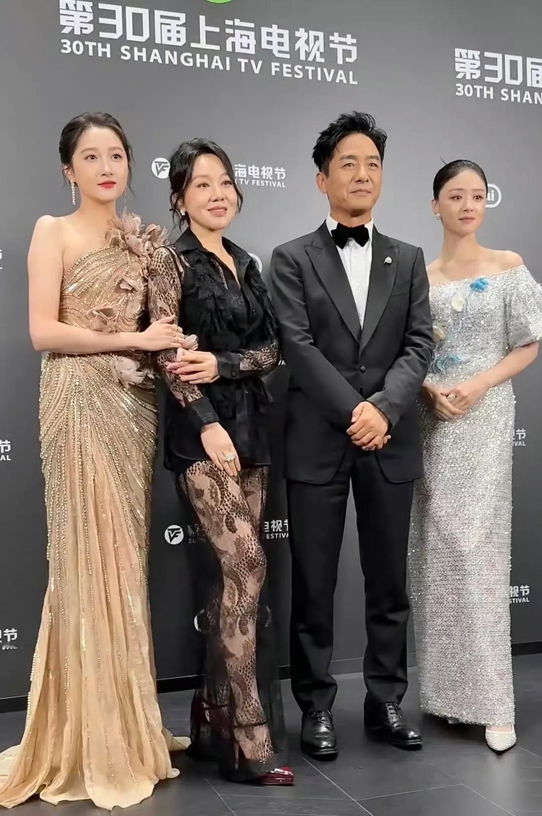 网传白玉兰最佳女主角是闫妮。
闫妮在《小巷人家》中演技纯熟，受到广泛好评。
如果