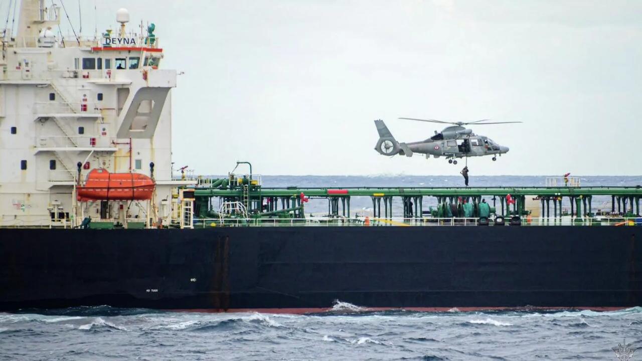 法国胆子越来越大了！宣布扣押了一艘俄罗斯油轮！

3月20日，法国军方拦截了悬挂