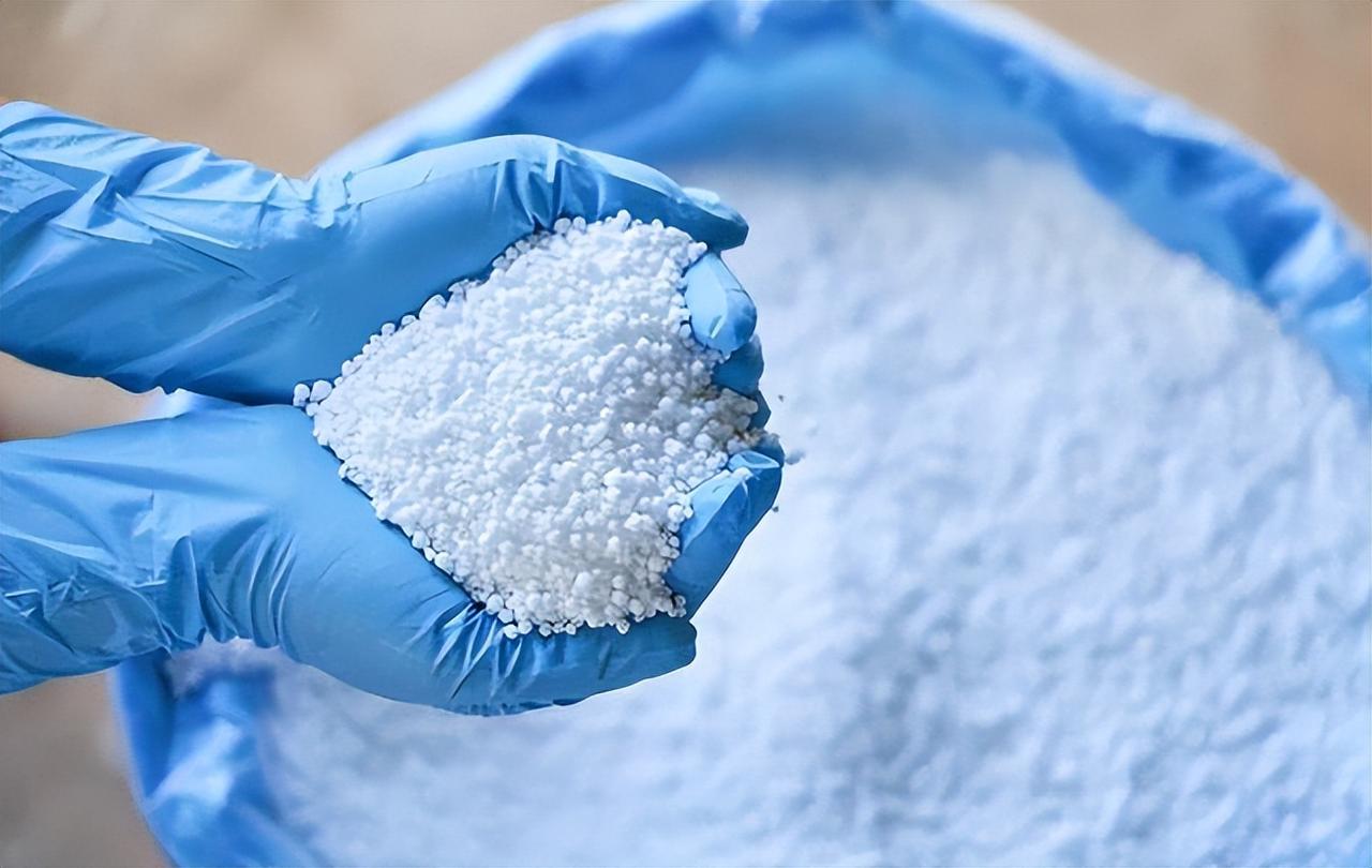 2026年4月，印度干了件轰动全球的傻事，一口气砸23亿美元，抢了250万吨尿素