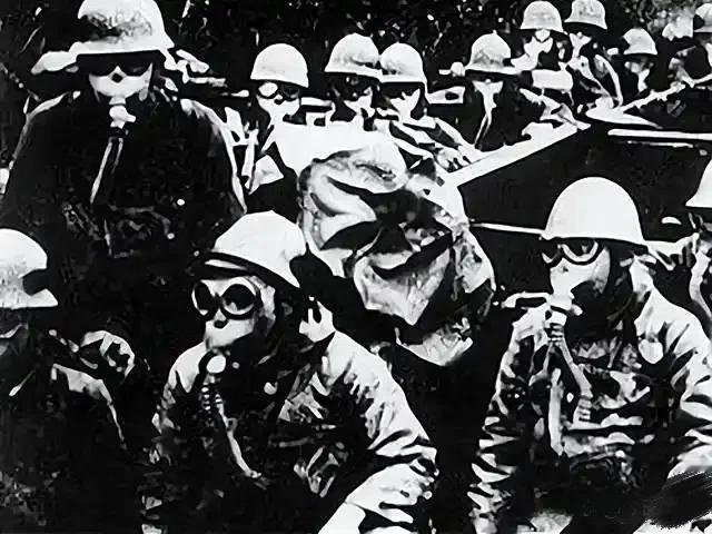 日本731部队，研究出带黑死病菌的跳蚤。1940在宁波空投这种跳蚤，1941年在