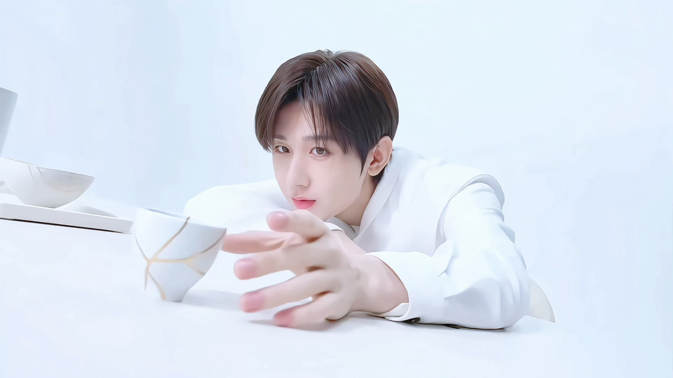 今天已经发了十几条成毅联合利华美护发代言人 带词条的帖子了！我这么硬的耗子都快挺