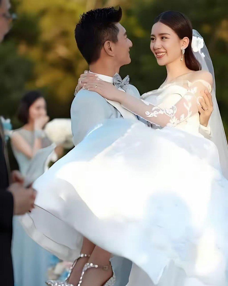 黄圣依杨子离婚，我不惊讶陈妍希陈晓离婚，我也不惊讶现在你告诉我，520的第一天，