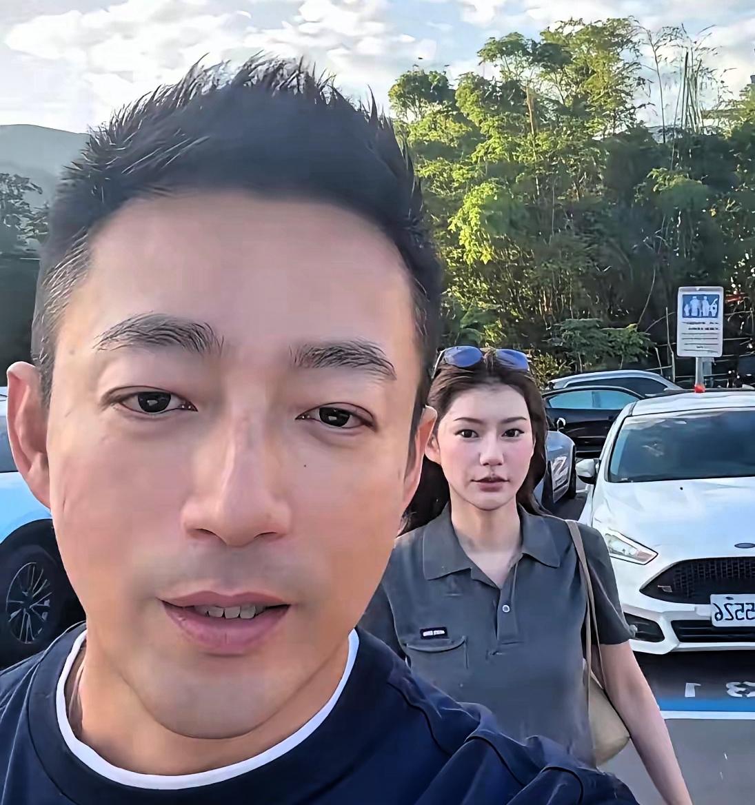 同样一个人，不同镜头里呈现出来的模样，居然差别这么大。汪小菲分享了一段一家人逛街