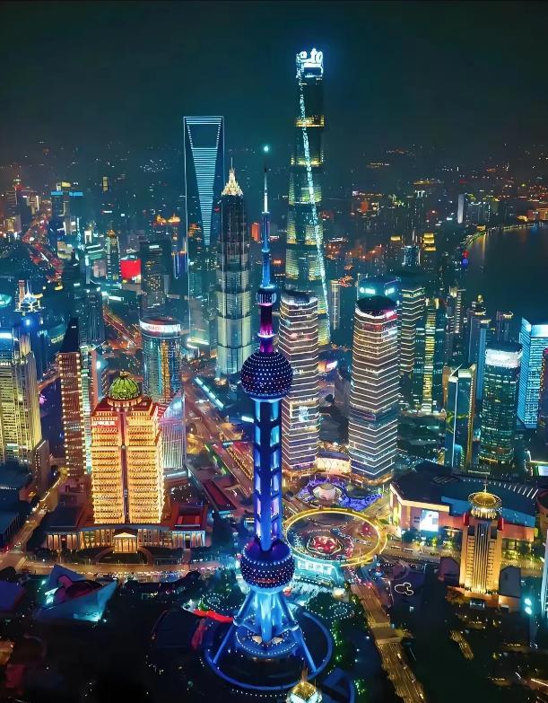 交易就像捕鱼，坚持大方向是基础。比如大周期看日线、周线定方向，就像先确定鱼群大致