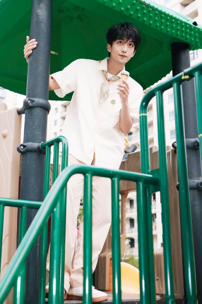 #杨迪黄子弘凡越押题越心酸# 真的好喜欢他们两个各自都带有幽默细胞的给我带来超级