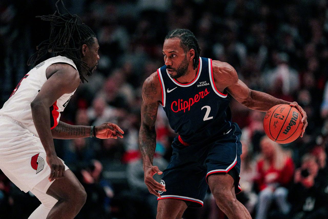 看了快船和开拓者的卡位战，现在的快船真是一艘四处漏风的小破船啊！小卡今天都打了3