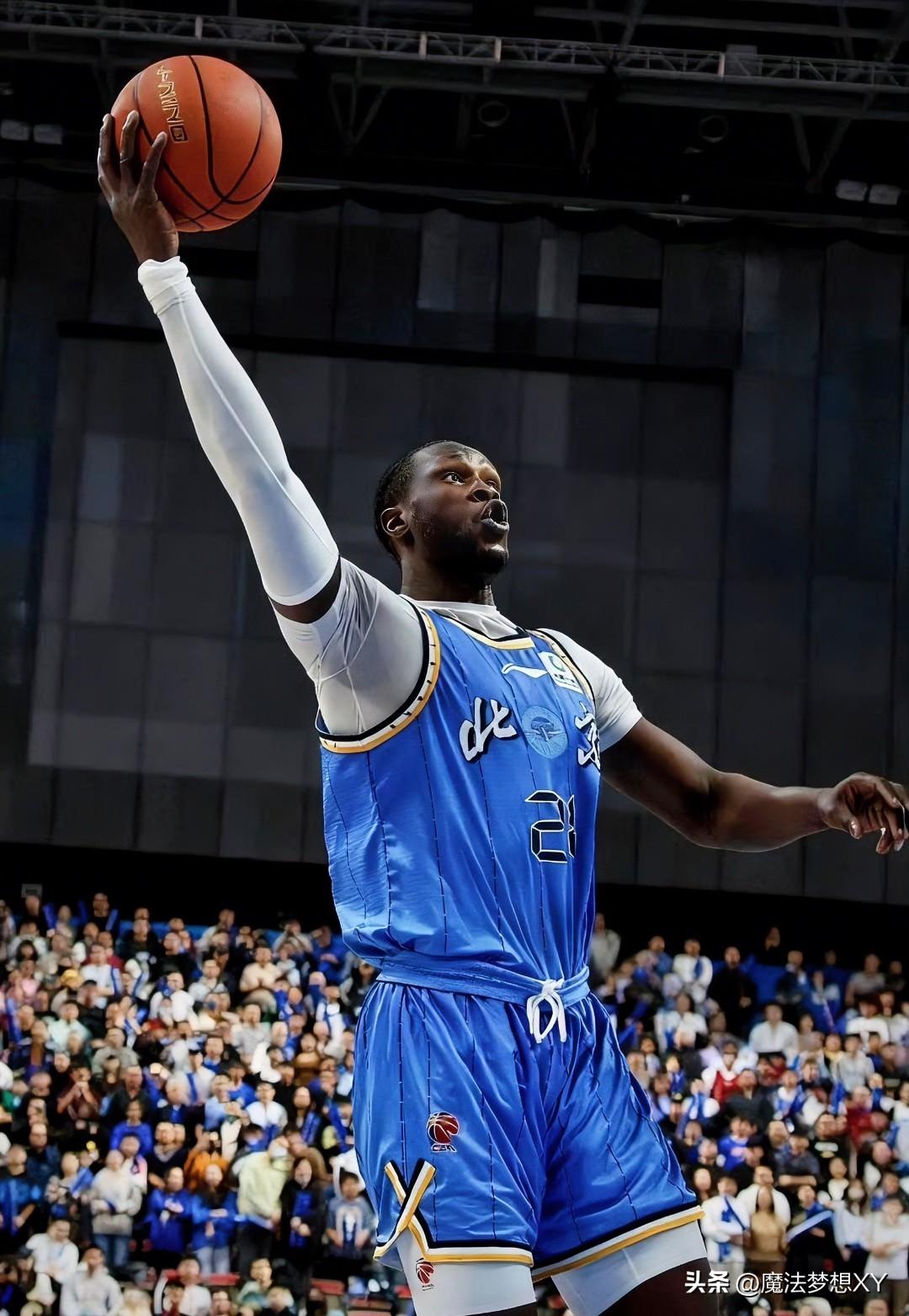 明眼人都看出来了，
北京男篮裁掉马帝昂，
不是因为他表现不好，而是因为
他的状态