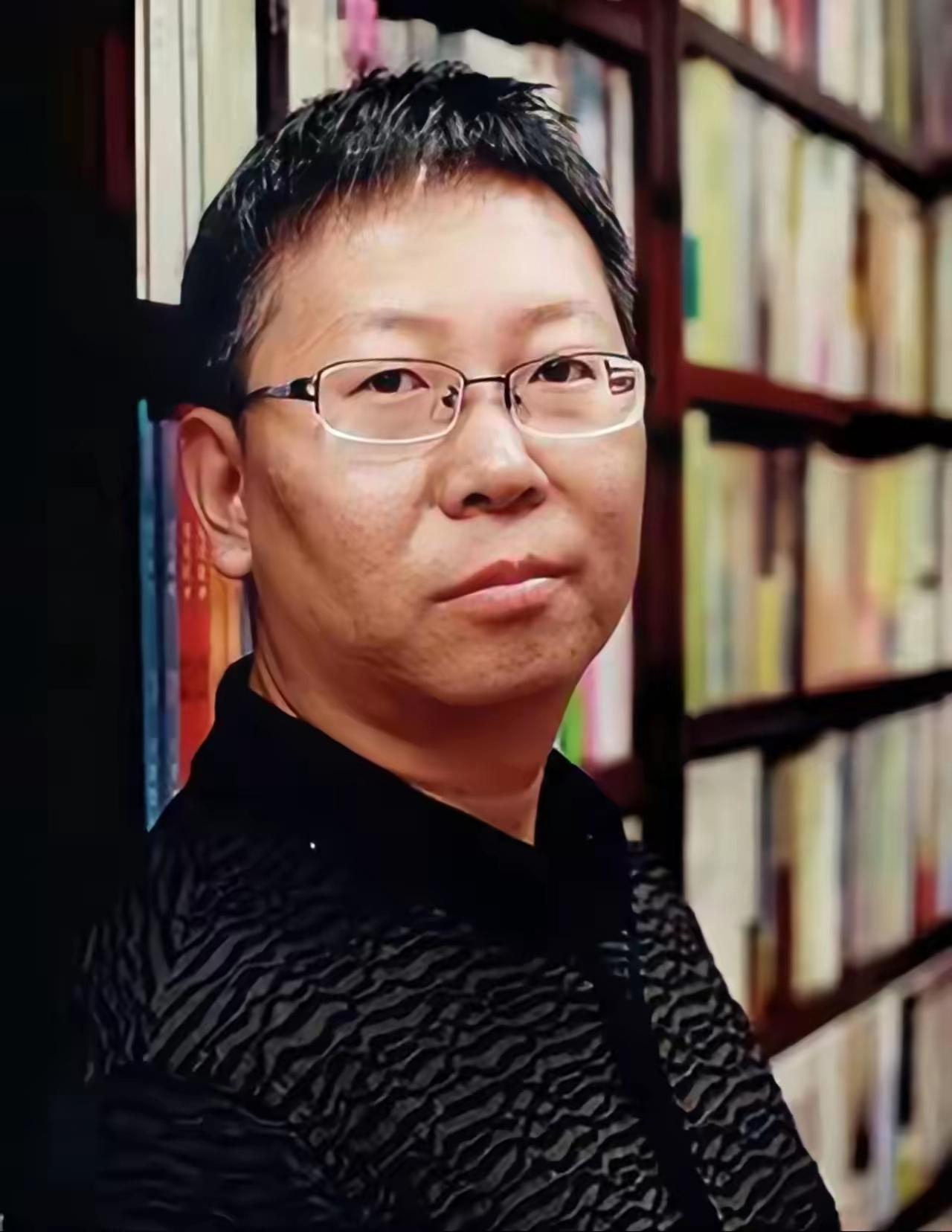 秦晓宇太离谱！
从诗坛到影坛，
一直在消费苦难博眼球
 
所谓先锋艺术，不该是低