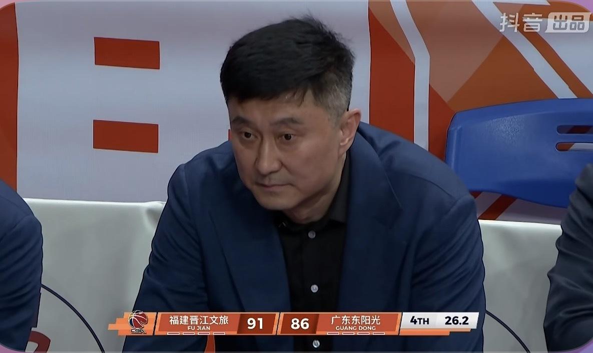 今夜的广东男篮又输了，客场91-93被福建男篮逆转。虽然球队晋级季后赛，也引进了