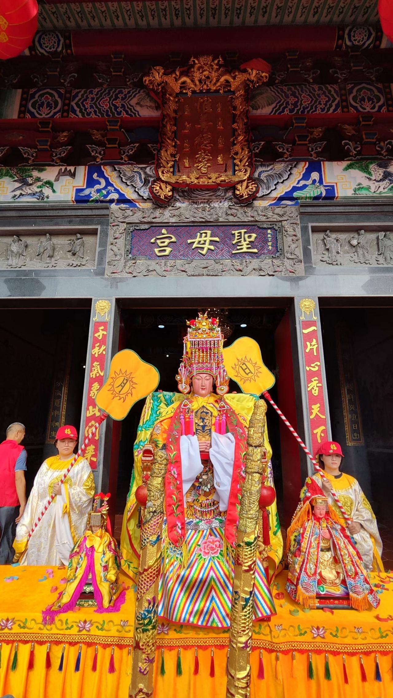 质问台当局：面对文化复兴，何来双标的底气？
 
近期，我亲身参加天津天后宫七百周