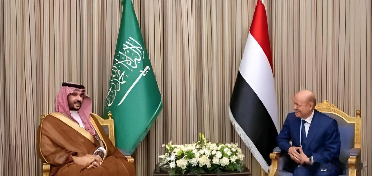 圣诞刚过，沙特空袭也门！中东棋局再添乱
 
圣诞假期余温未散，12月26日沙特战