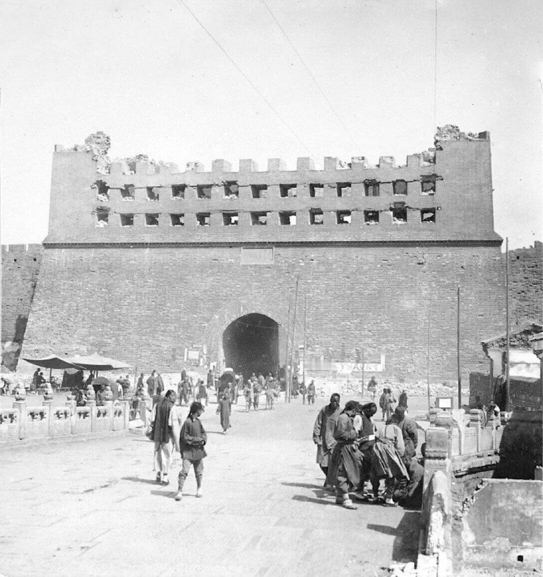 1900年，义和团和八国联军双重摧毁下的北京城 ​​​