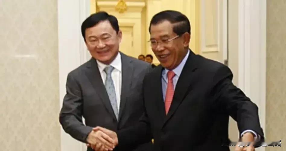 政客心里都是没有感情的，绝不会伤心难过，他们的内心绝对不会有友情、亲情、爱情的存