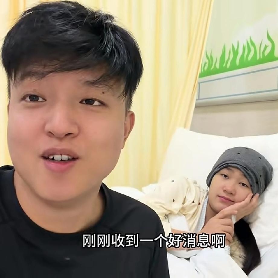 小松下定决心给三姐买一块土地盖一个房子。看来下一步小松和秋秋进攻越南就是准备给三