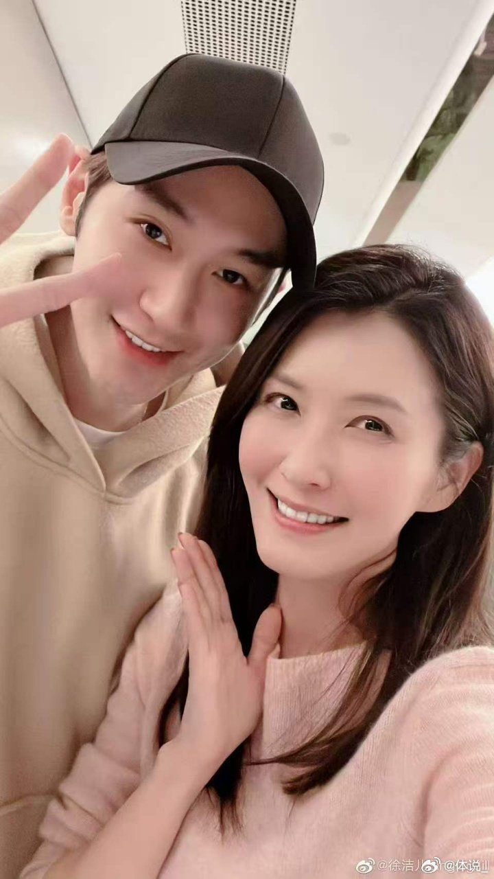 徐洁儿是拿了初代大女主剧本吧谁的童年DNA动了！看到徐洁儿才反应过来是沈曼青，二