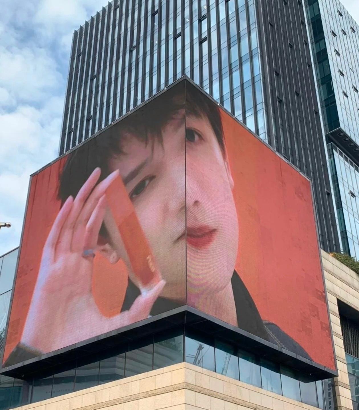 大屏给敖子逸整成啥了 这是谁给我们敖子逸整成365度全方位大屏了，真正“无死角”