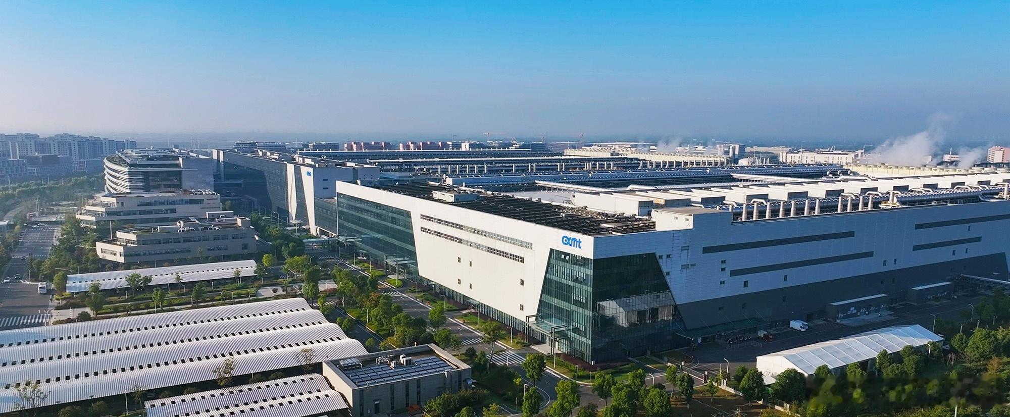 长鑫科技市值超过英特尔长鑫科技今日登陆科创板，上市首日股价暴涨超%。午间市值达.