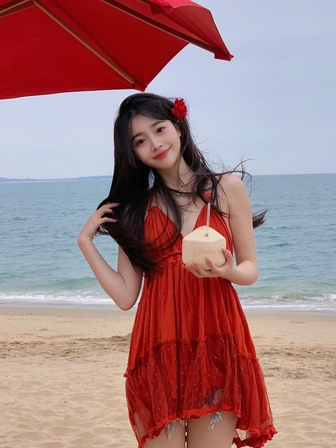 🥀海边红玫瑰 红裙子太出片了...