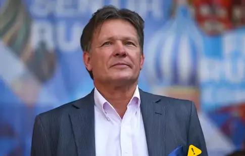 美州长炮轰特朗普：把美国未来卖给中国

当地时间2月16日，美国加利福尼亚州州长