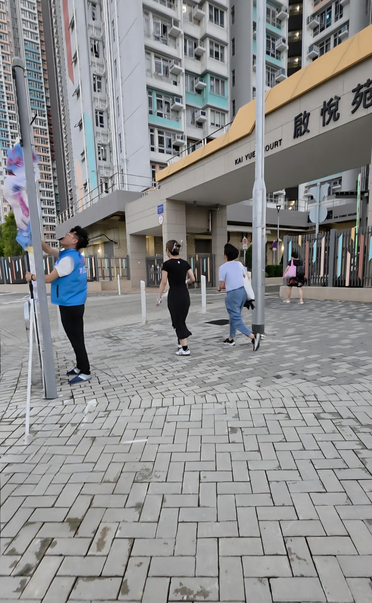 ⚠️启德街坊注意|热带气旋红霞袭港 3号风球生效|高Sir落区
 
今日（7月2