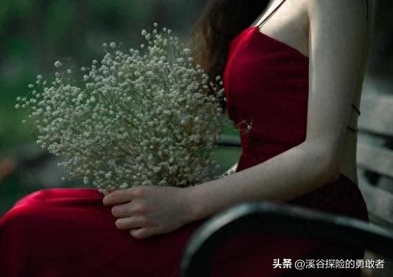 时隔9年出租车重逢！6个巧合拼成最圆满的二婚人生
 
9年分离，千里偶遇！江西女