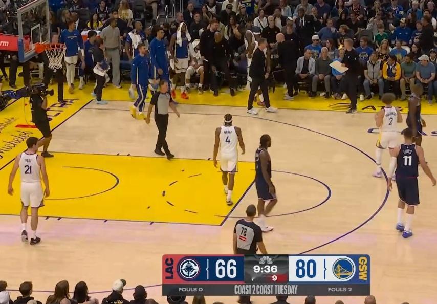 发生了什么 ？追梦急了 直接自己喊了暂停 ​​​