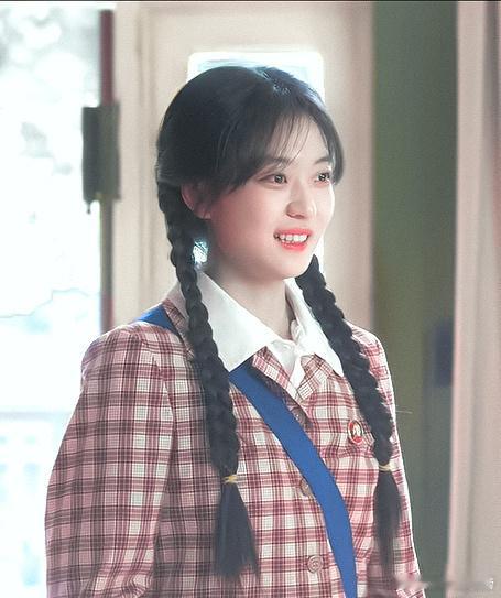 孙千演活了费霓 孙千有一种能力，能让你瞬间进入她创造的情境。费霓哭的时候你跟着难