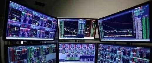 一位贵州股民30元买入 胜宏科技，最惨时跌到22元附近，账上亏超过16万元，但他