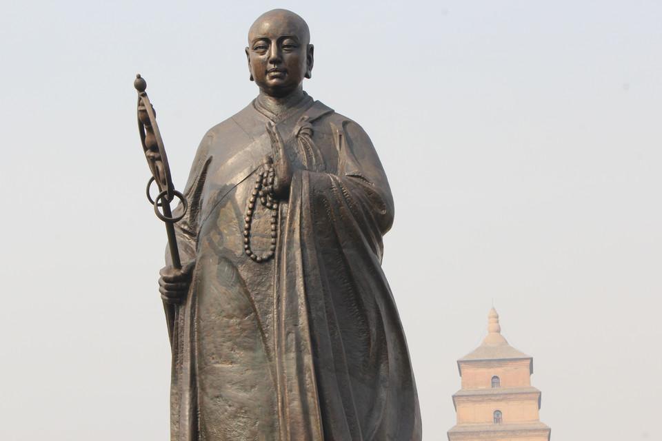 “玄奘西行不是为取经，是为搞清一个‘较真’问题：师父说‘色即是空’，可我摸到的砖