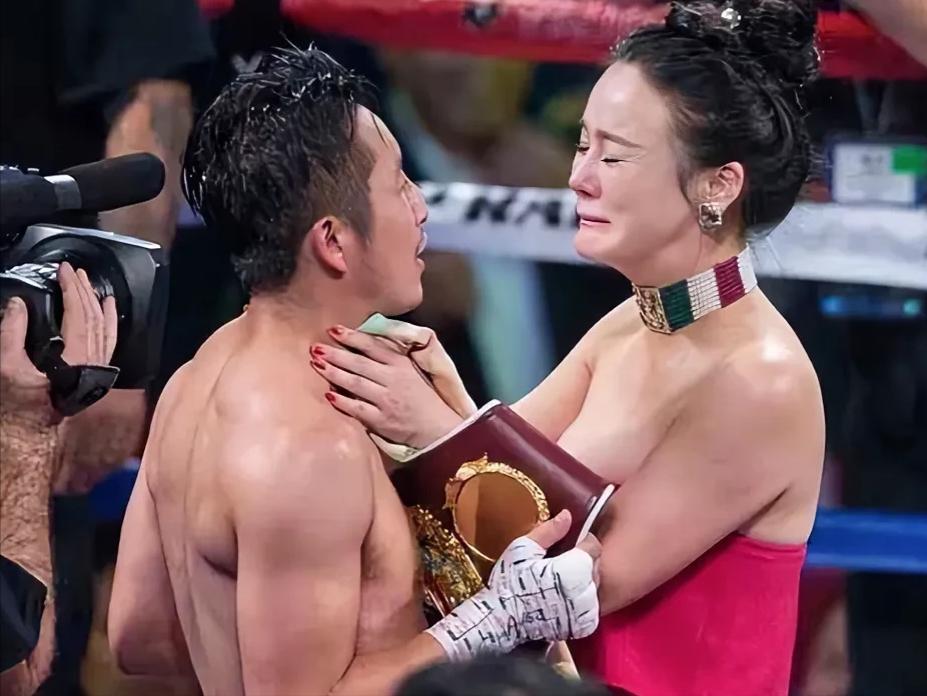 天呐！辛苦打拳13年，却一夜回到解放前？这消息简直惊掉了众人下巴~

拳王邹市明