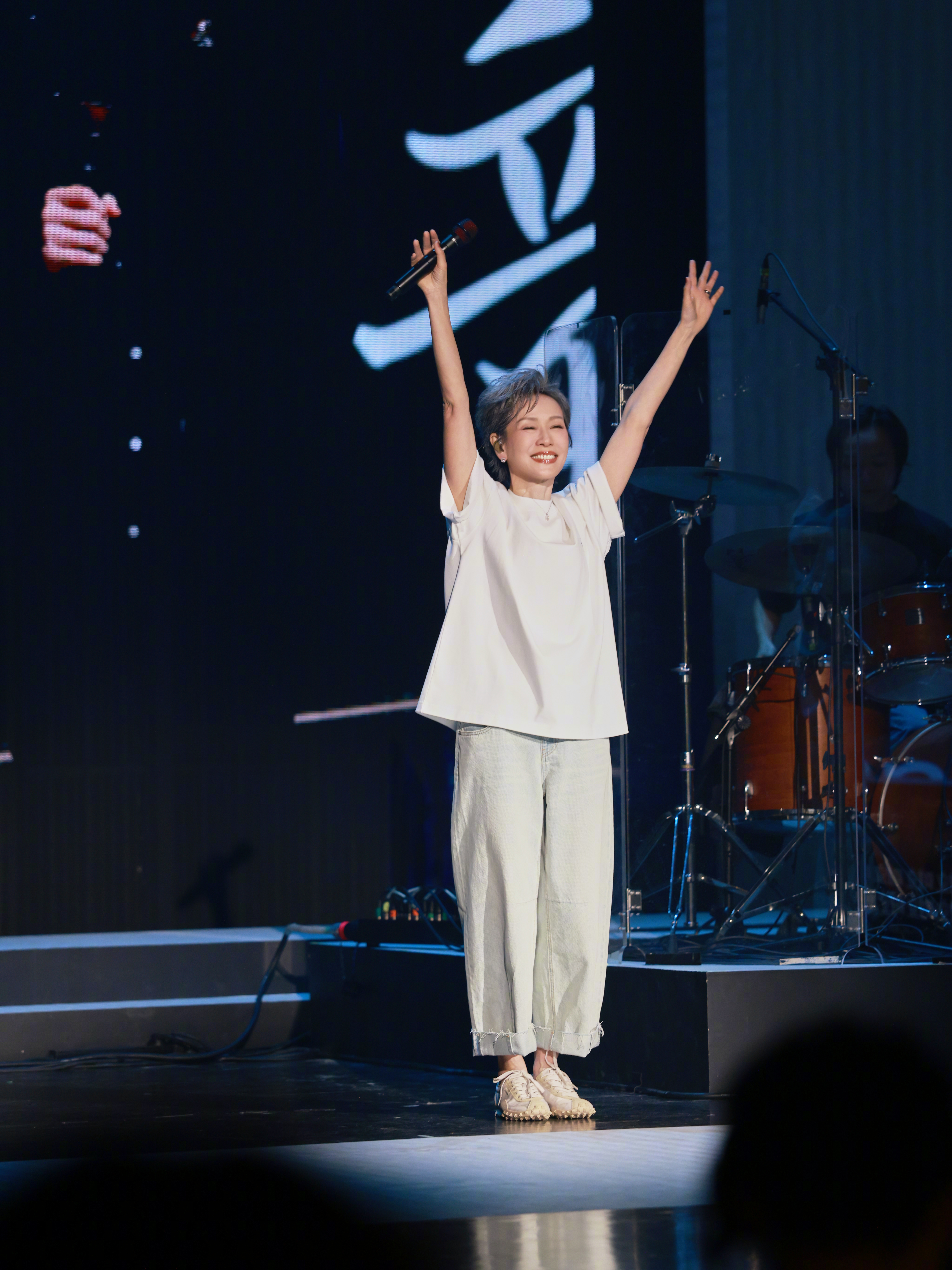 首张个人专辑《童》首唱会现场演绎《慢游记》。简单纯粹，如孩童般保持好奇和活力，给