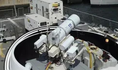 美军舰安装我国电磁炮？叛徒为钱出卖我国技术，公开抓捕画面！

现在这个科技发展如