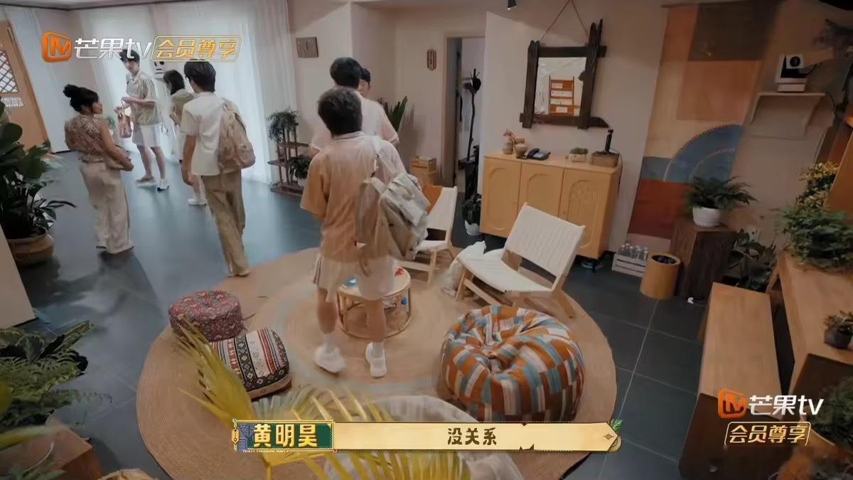 灵动少年对上说唱女王，曲风、气质完全不一样的两个人同台比拼，一定会诞生超多经典片