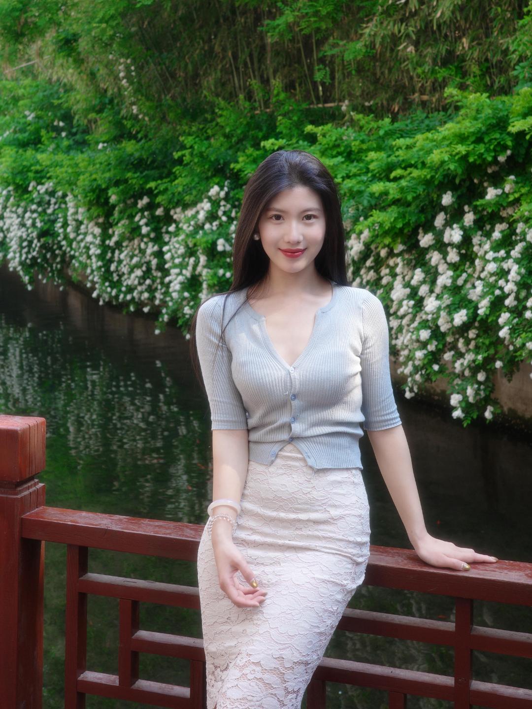趵突泉之挤不到前排拍照📷 园子里也好拍呀！